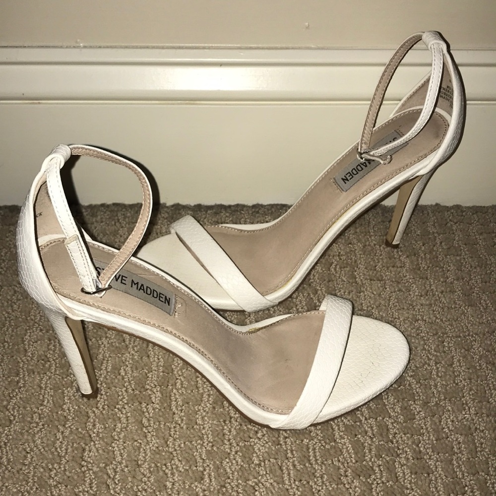 Steve Madden White Snake Print High heel sandal.